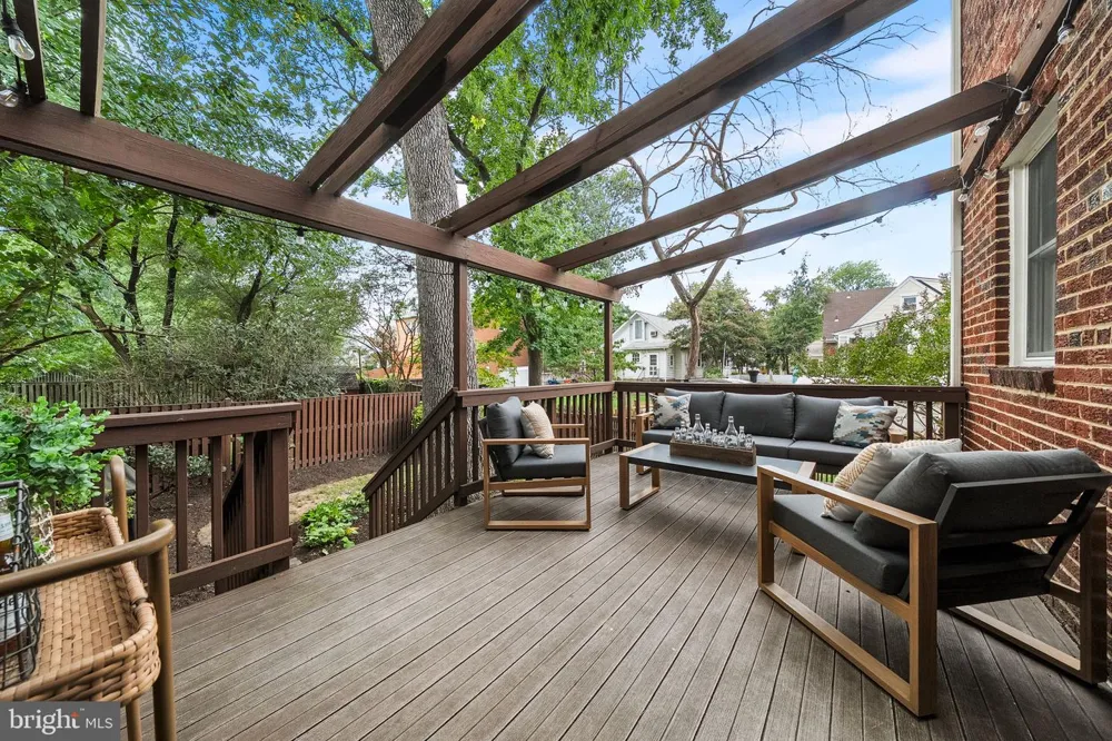 1506 WAYNE STREET Alexandria, VA 22301