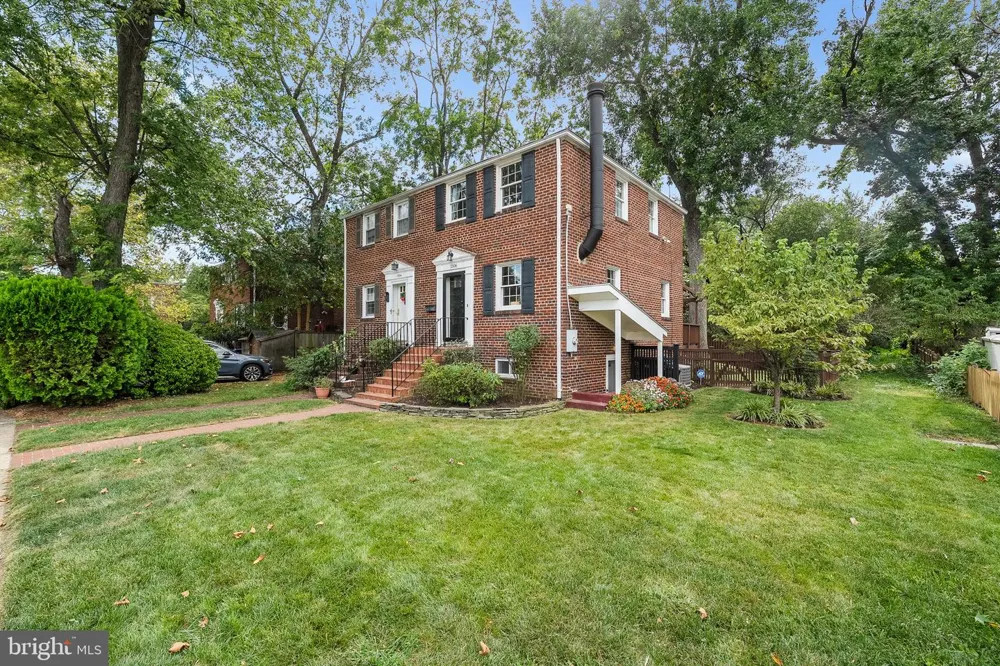 1506 WAYNE STREET Alexandria, VA 22301