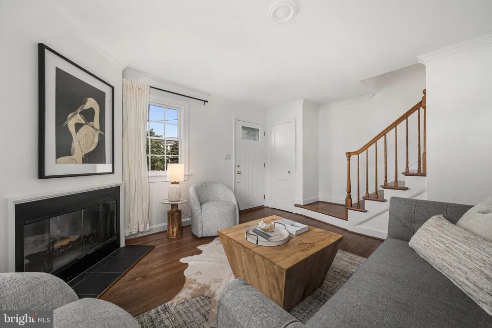 1506 WAYNE STREET Alexandria, VA 22301