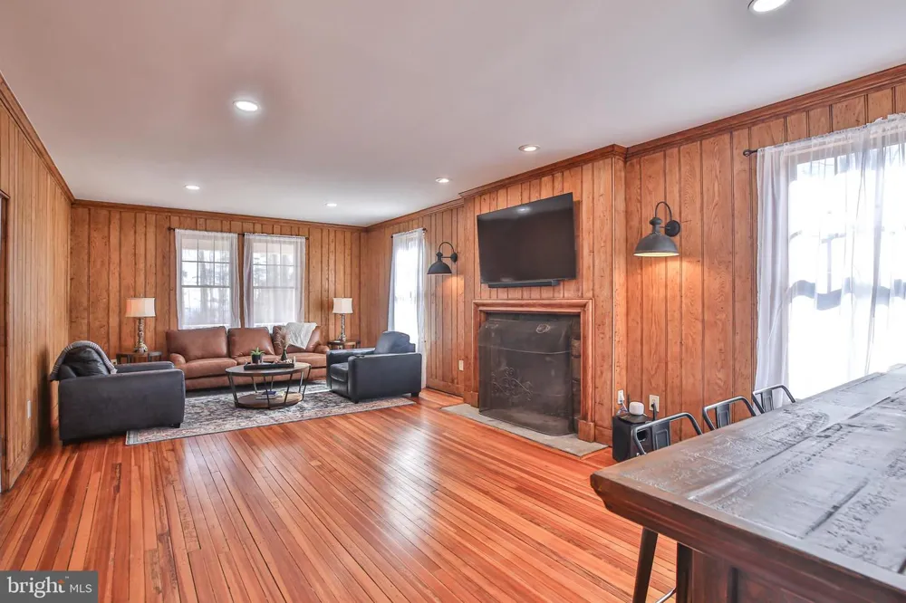 17345 RAVEN ROCKS ROAD Bluemont, VA 20135