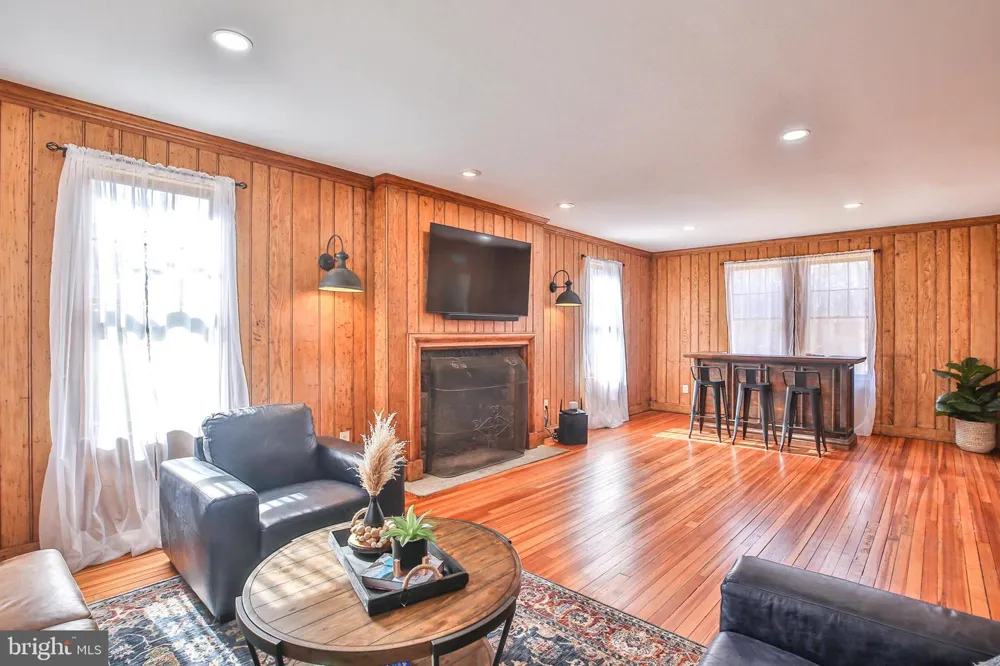 17345 RAVEN ROCKS ROAD Bluemont, VA 20135