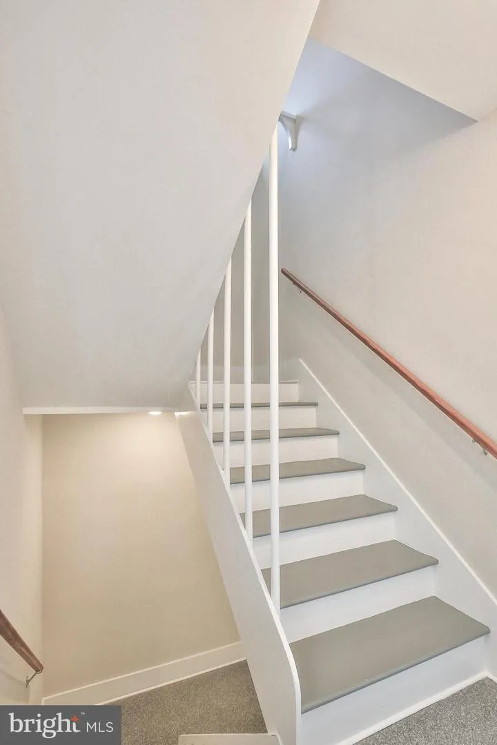 17345 RAVEN ROCKS ROAD Bluemont, VA 20135