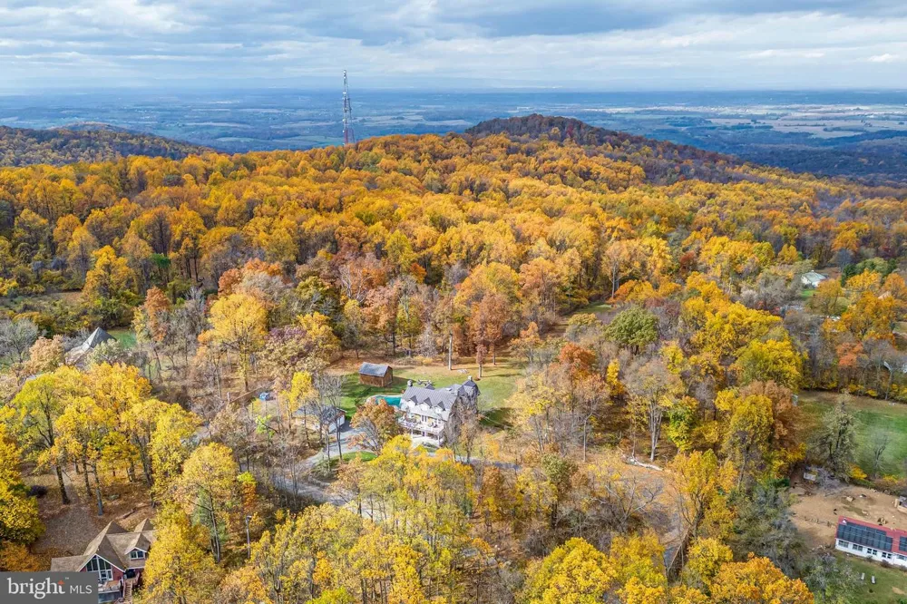 17345 RAVEN ROCKS ROAD Bluemont, VA 20135