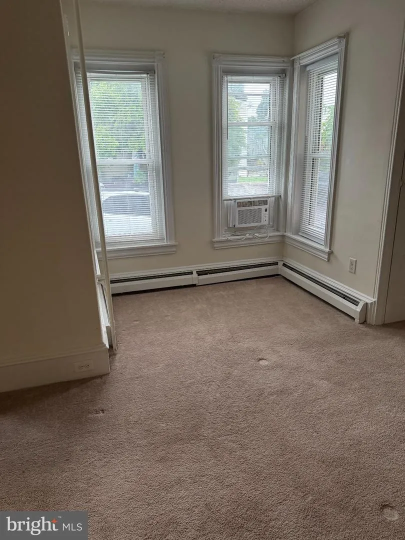 442 WALNUT STREET #1ST FLOOR Royersford, PA 19468