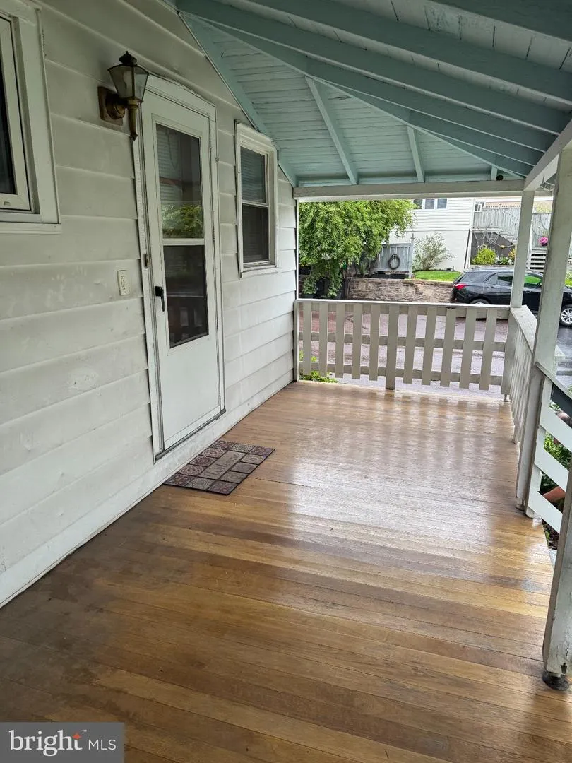 442 WALNUT STREET #1ST FLOOR Royersford, PA 19468