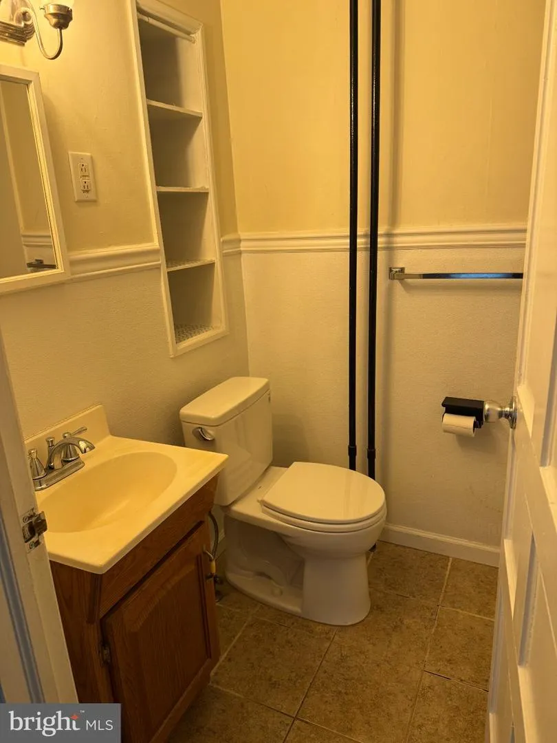 442 WALNUT STREET #1ST FLOOR Royersford, PA 19468