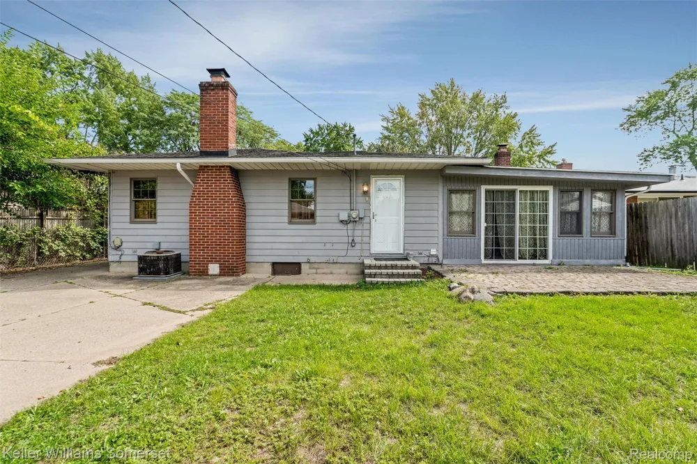 8909 Shannon Drive Sterling Heights City, MI 48314