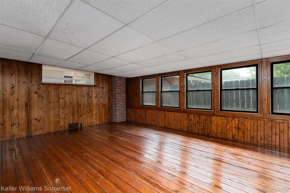 8909 Shannon Drive Sterling Heights City, MI 48314