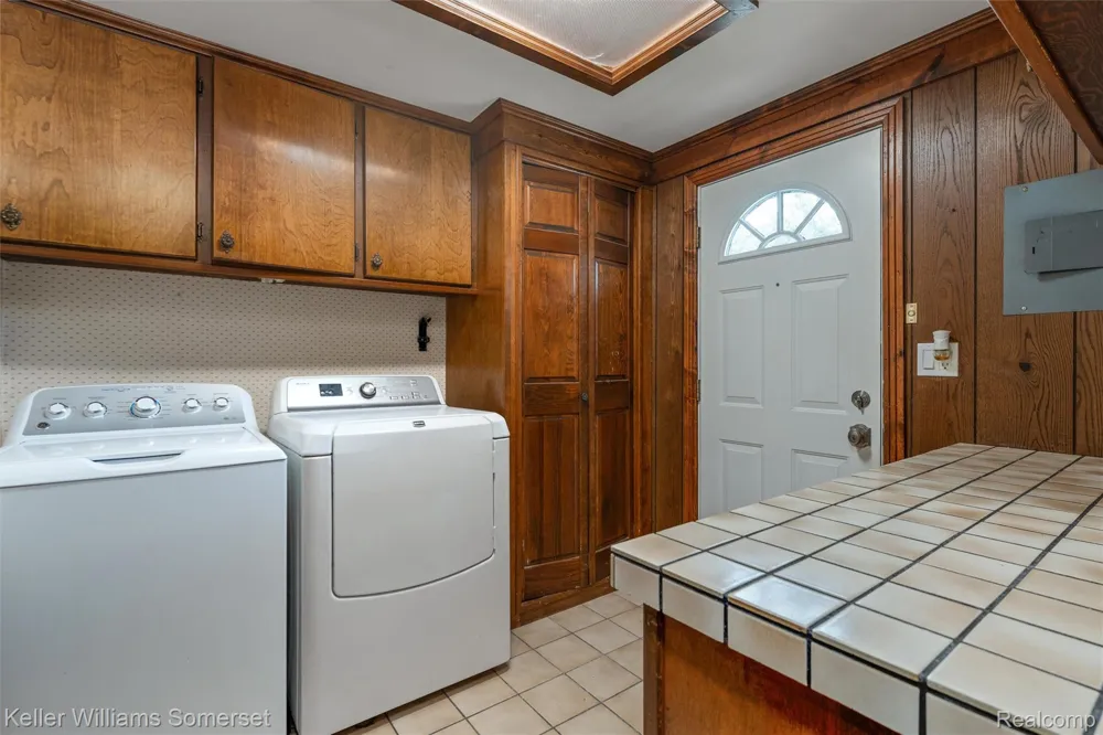 8909 Shannon Drive Sterling Heights City, MI 48314