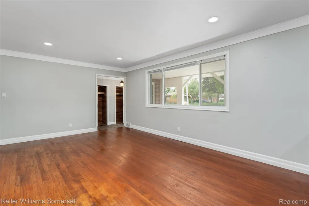 8909 Shannon Drive Sterling Heights City, MI 48314