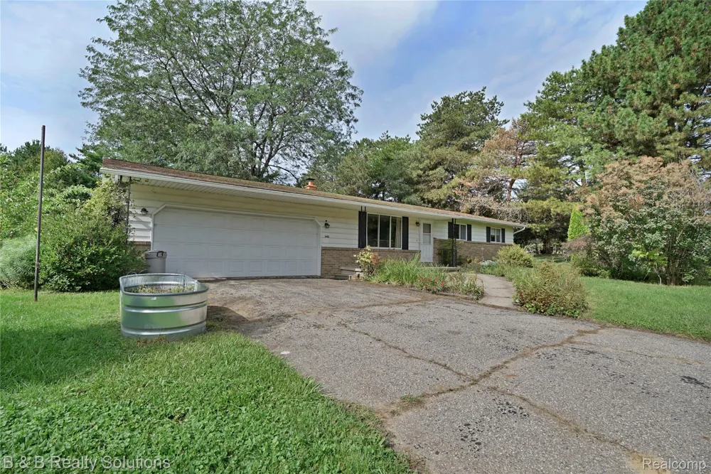 642 Westchester Drive Caro City, MI 48723