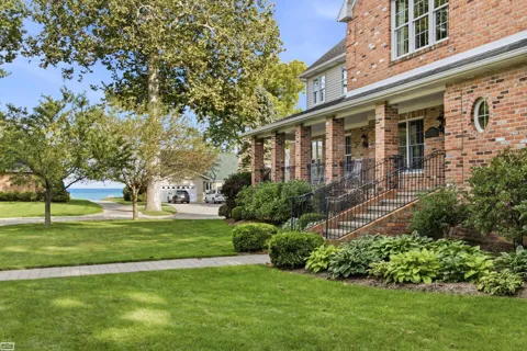 2983 Sandy Oaks Lane