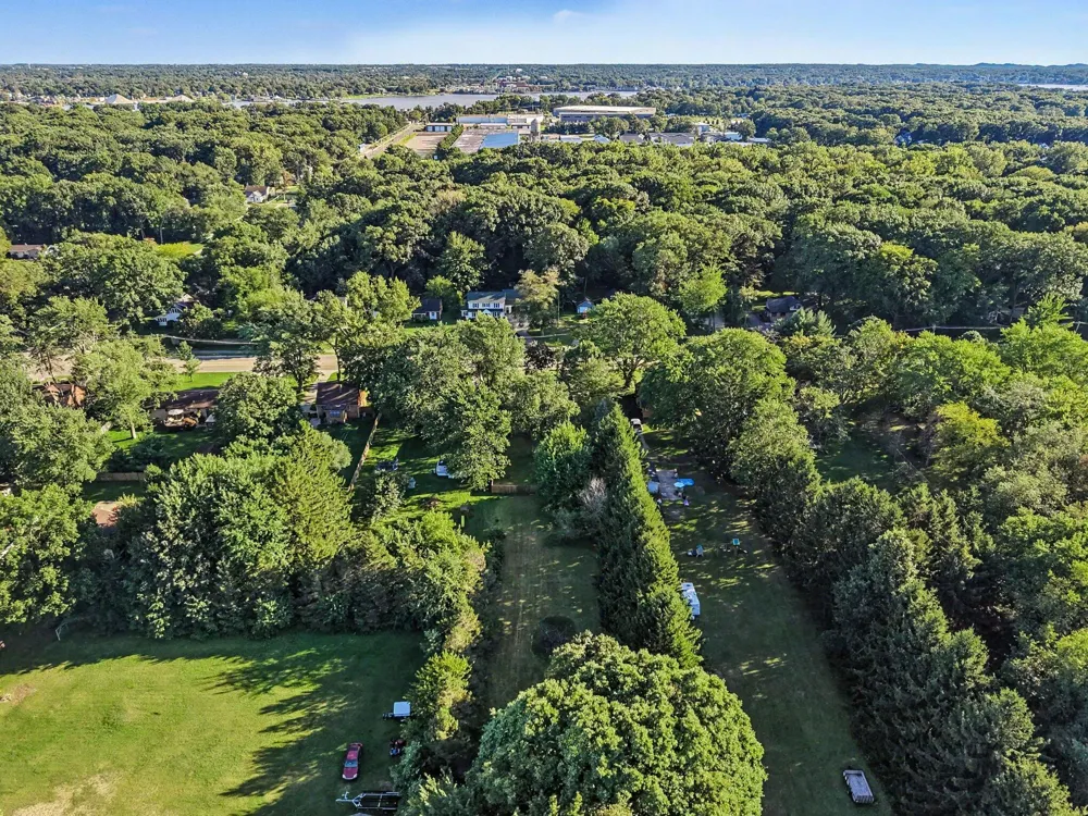 461 W Lakewood Boulevard Holland Charter Township, MI 49424