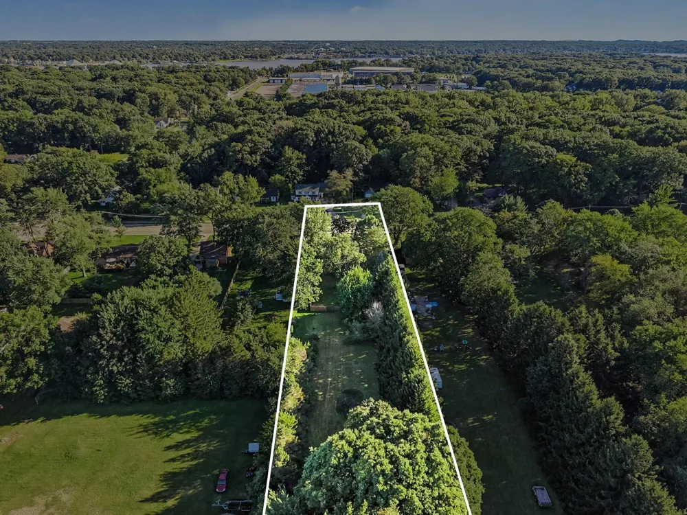 461 W Lakewood Boulevard Holland Charter Township, MI 49424