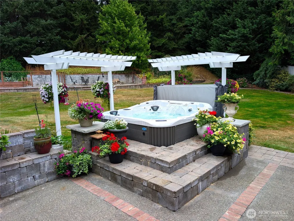 21611 22nd Street E Lake Tapps, WA 98391