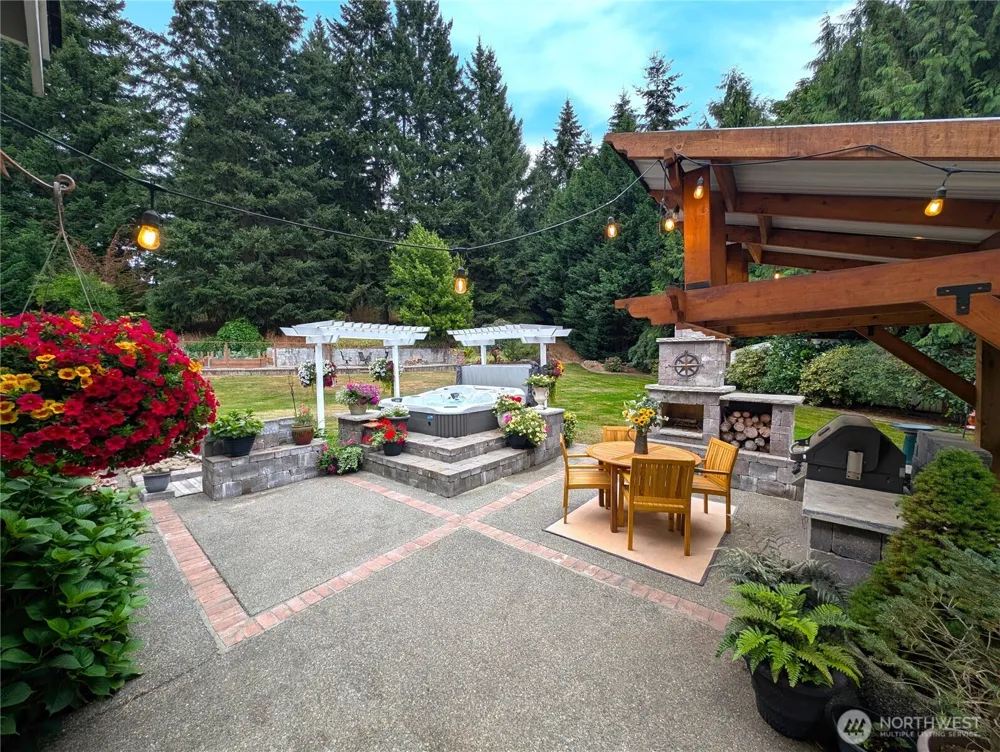 21611 22nd Street E Lake Tapps, WA 98391