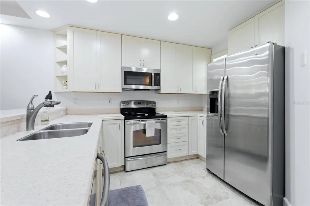 3803 54TH DRIVE W #103 Bradenton, FL 34210