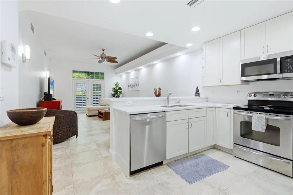3803 54TH DRIVE W #103 Bradenton, FL 34210
