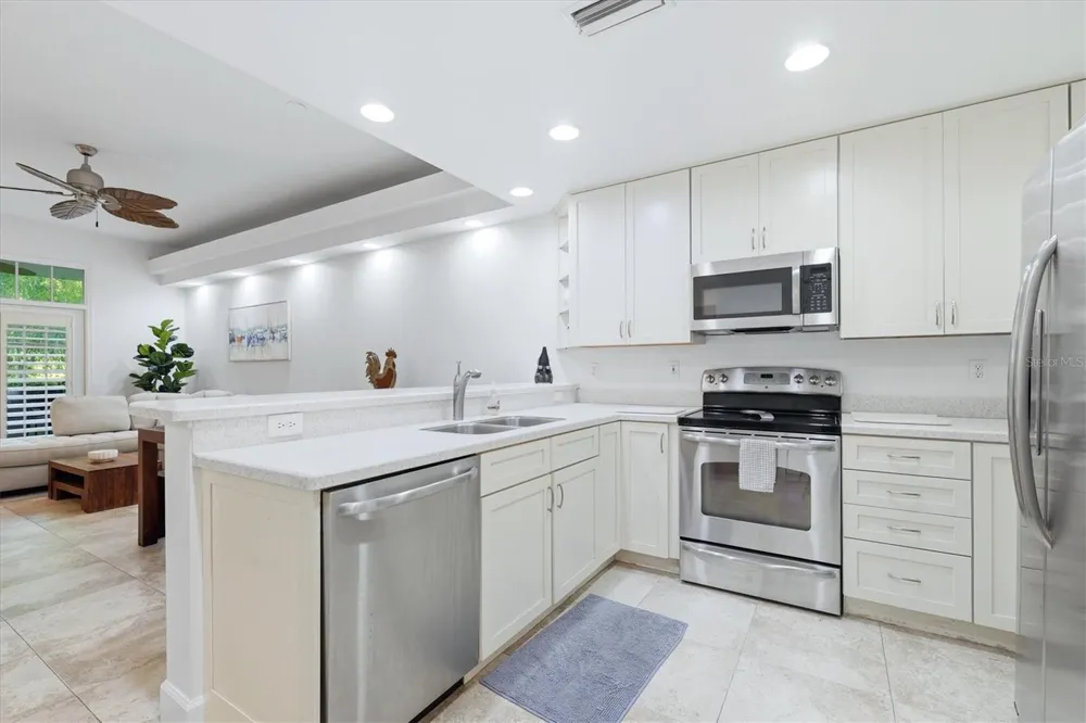 3803 54TH DRIVE W #103 Bradenton, FL 34210
