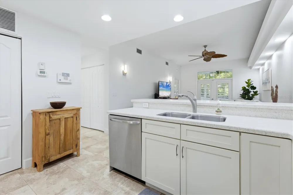 3803 54TH DRIVE W #103 Bradenton, FL 34210