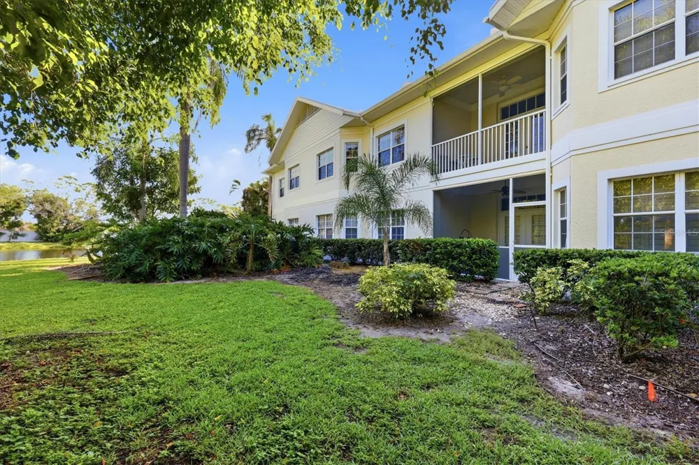 3803 54TH DRIVE W #103 Bradenton, FL 34210
