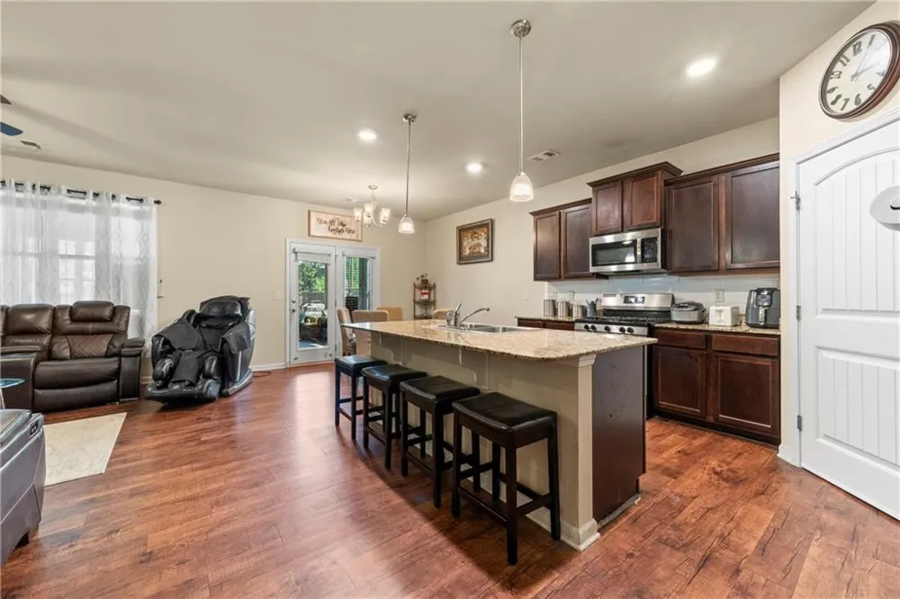 71 Meadowlark Way Dawsonville, GA 30534