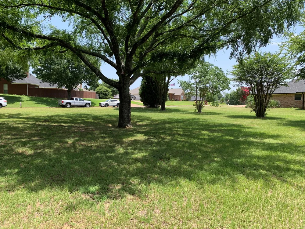 800 Rico Drive Athens, TX 75751