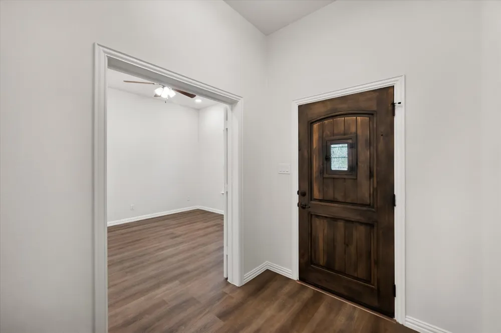 16 Dobbins Crossing Corsicana, TX 75110