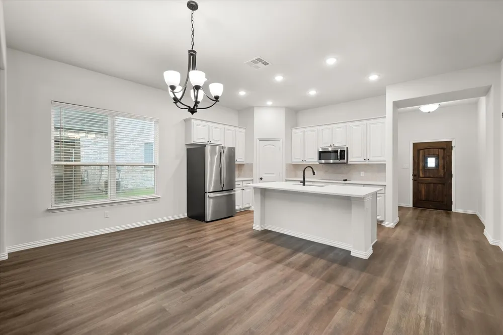 16 Dobbins Crossing Corsicana, TX 75110