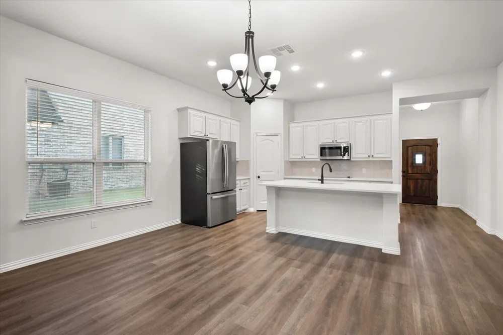 16 Dobbins Crossing Corsicana, TX 75110
