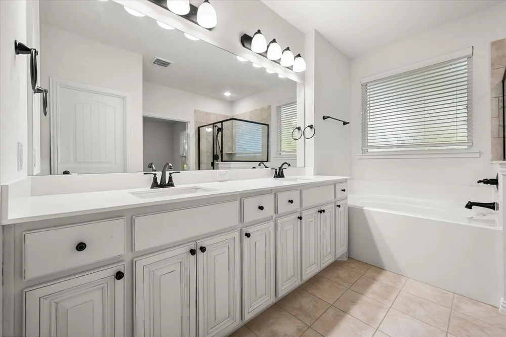 16 Dobbins Crossing Corsicana, TX 75110