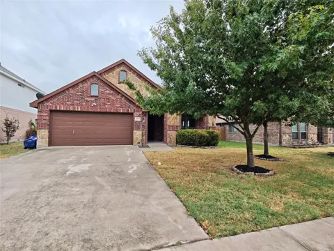 724 Valley Court