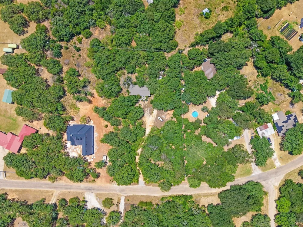 5613 Thousand Oaks Drive Joshua, TX 76058