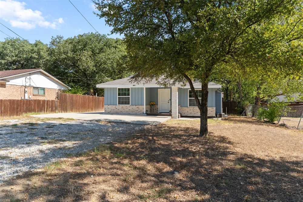 2803 Dennis Circle Seagoville, TX 75159