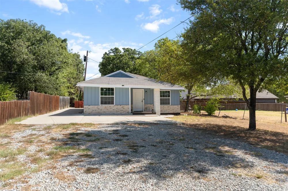 2803 Dennis Circle Seagoville, TX 75159