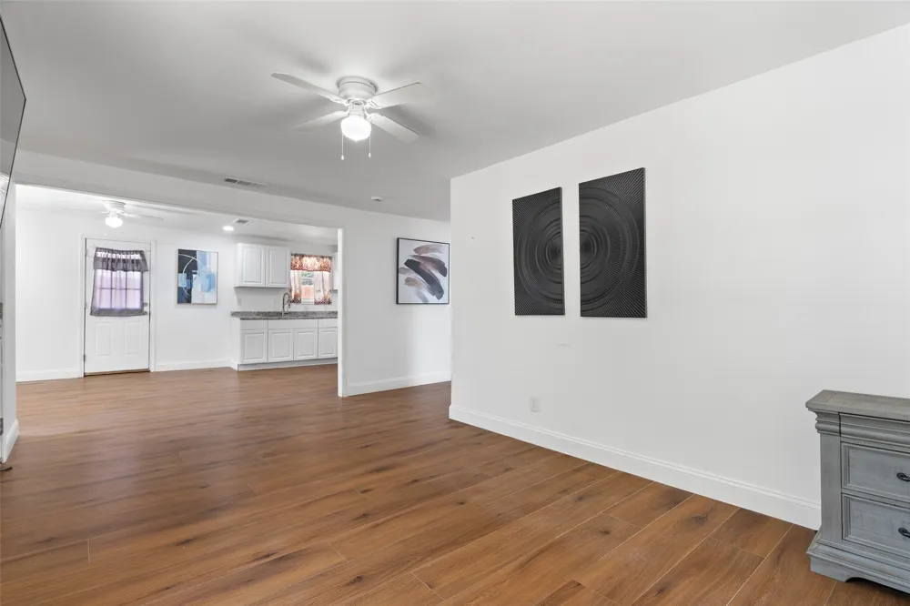 2803 Dennis Circle Seagoville, TX 75159