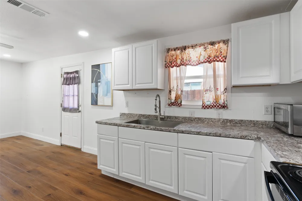 2803 Dennis Circle Seagoville, TX 75159