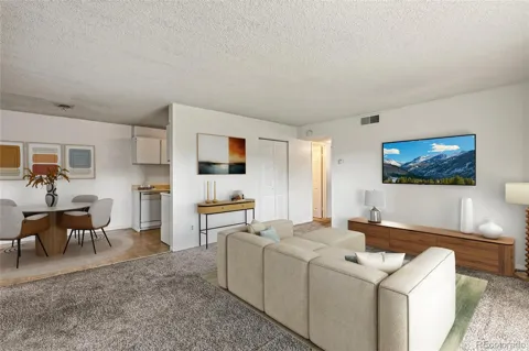 10211 Ura Lane #9-207