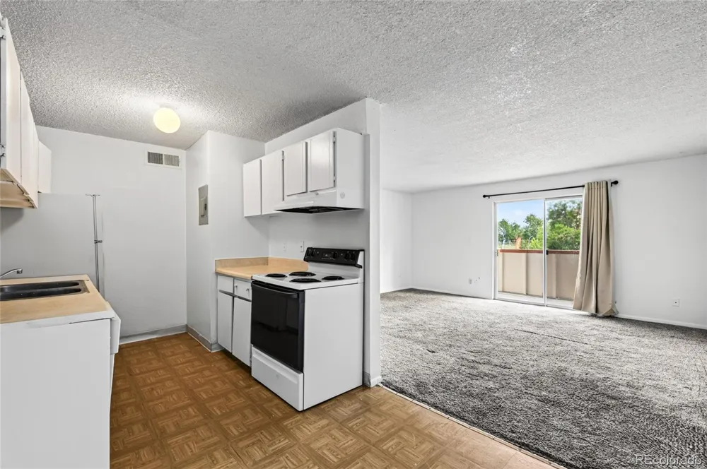 10211 Ura Lane #9-207 Thornton, CO 80260