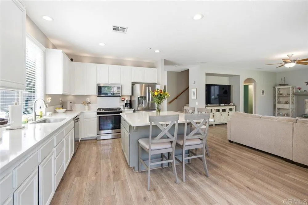 937 Westport Lane Vista, CA 92084