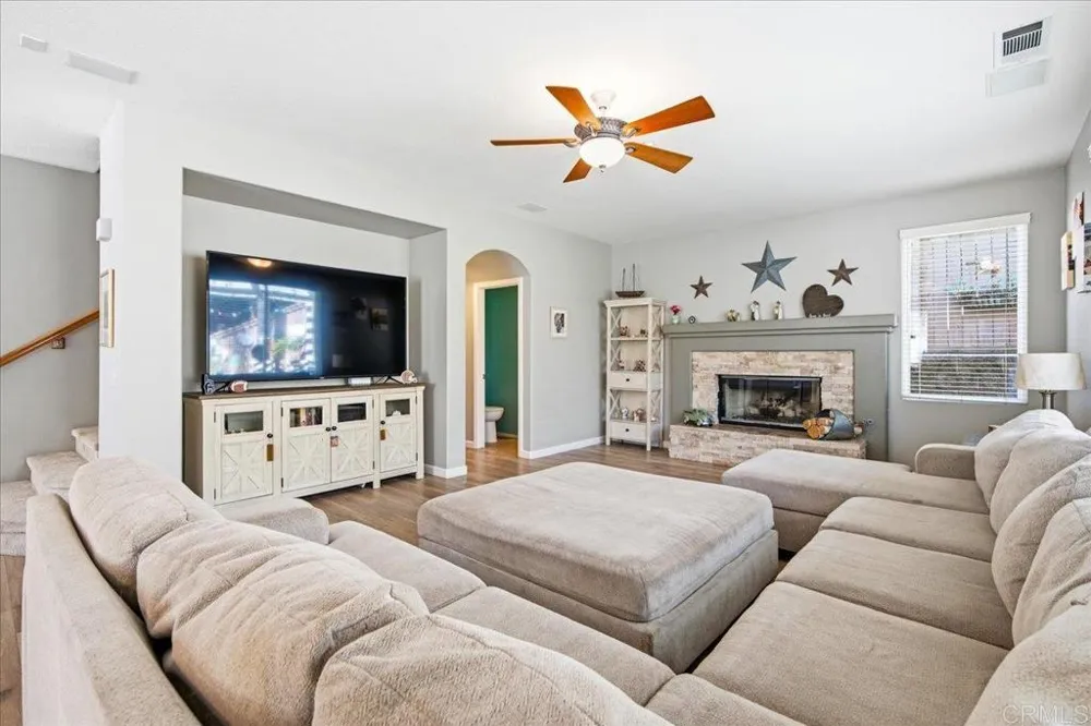 937 Westport Lane Vista, CA 92084