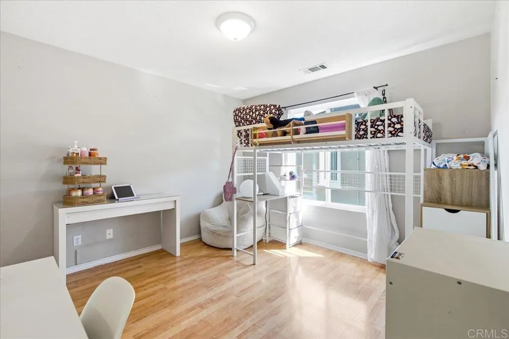 937 Westport Lane Vista, CA 92084