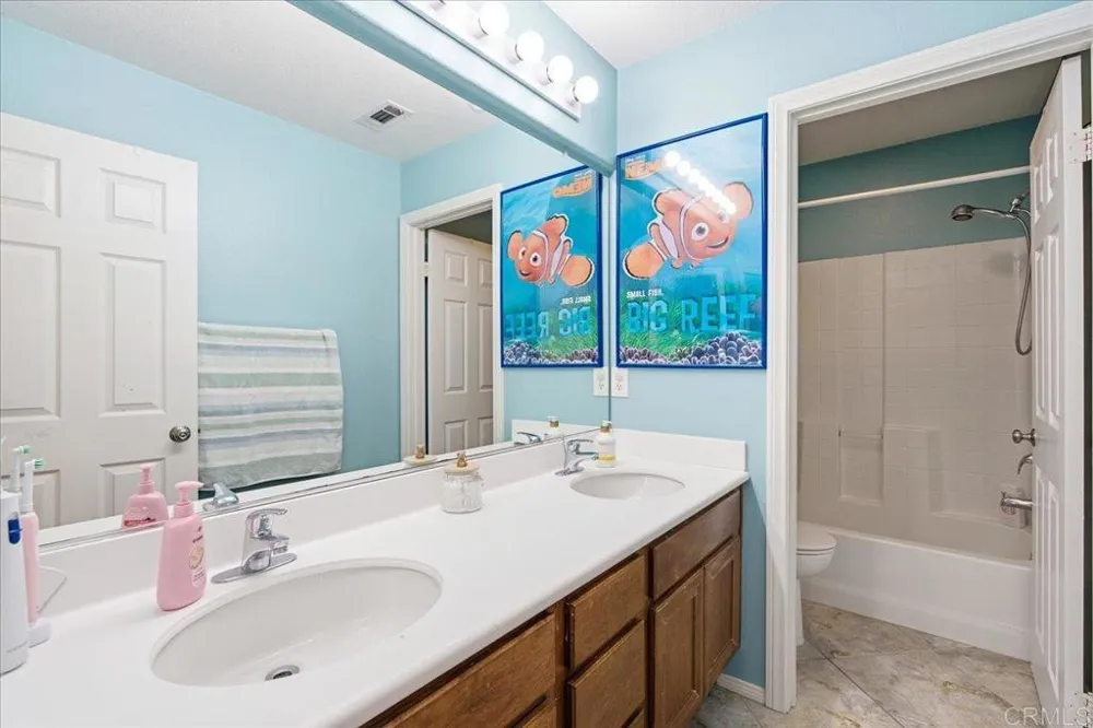 937 Westport Lane Vista, CA 92084