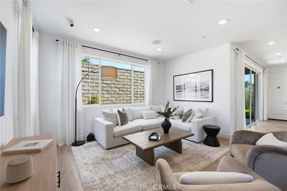 4891 Arroyo Run Moorpark, CA 93021