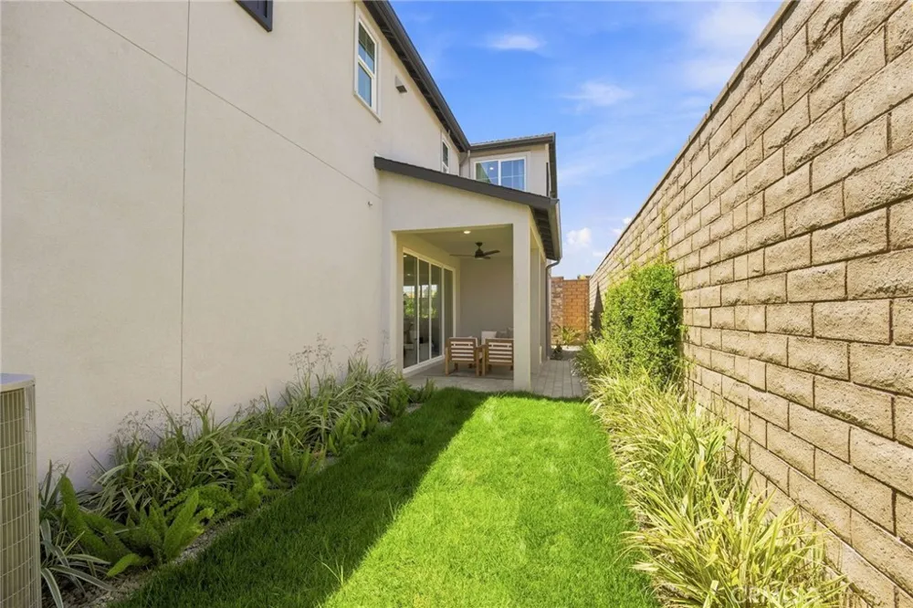 4891 Arroyo Run Moorpark, CA 93021
