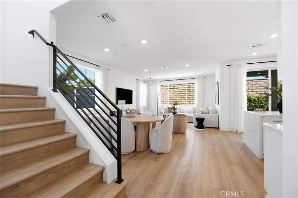 4891 Arroyo Run Moorpark, CA 93021
