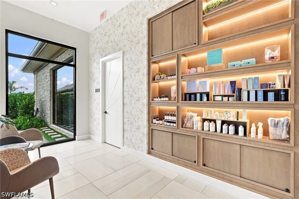 Triesta Lane Naples, FL 34114