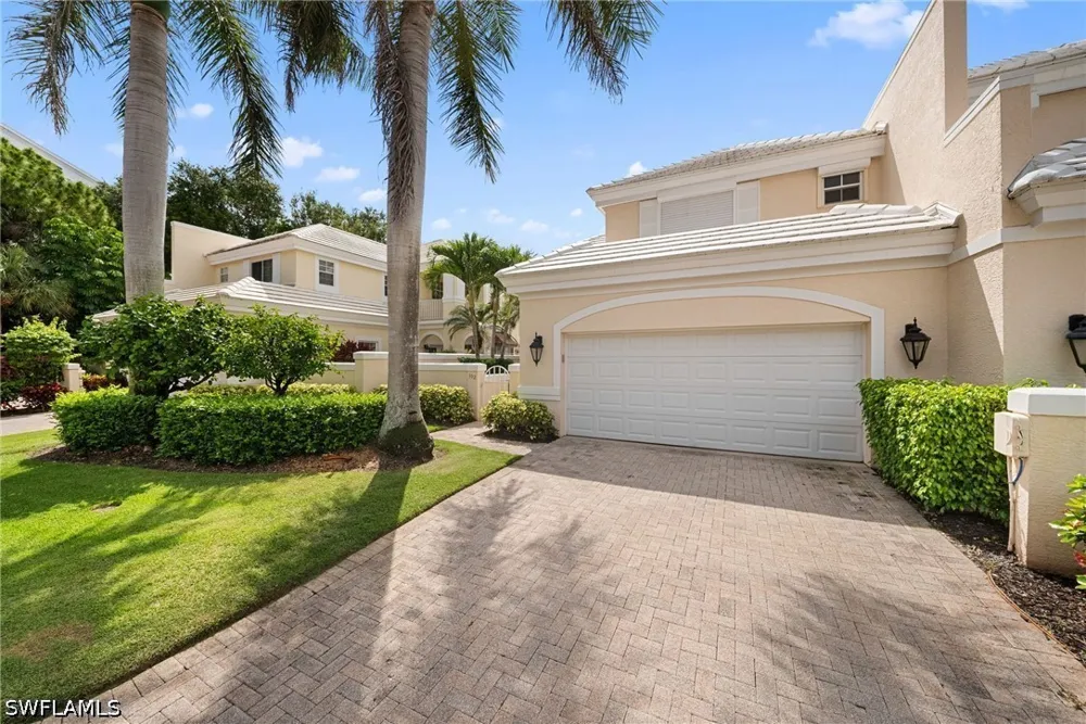 Carlton Place #3 Naples, FL 34108