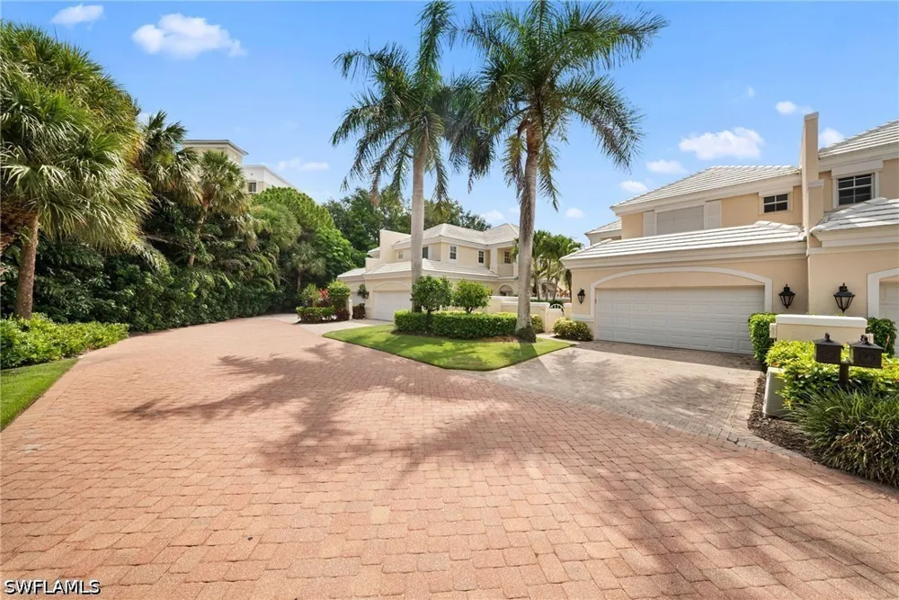 Carlton Place #3 Naples, FL 34108