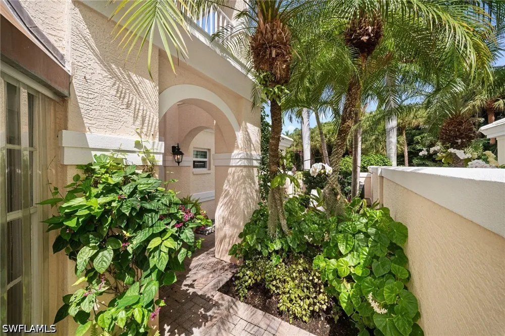 Carlton Place #3 Naples, FL 34108